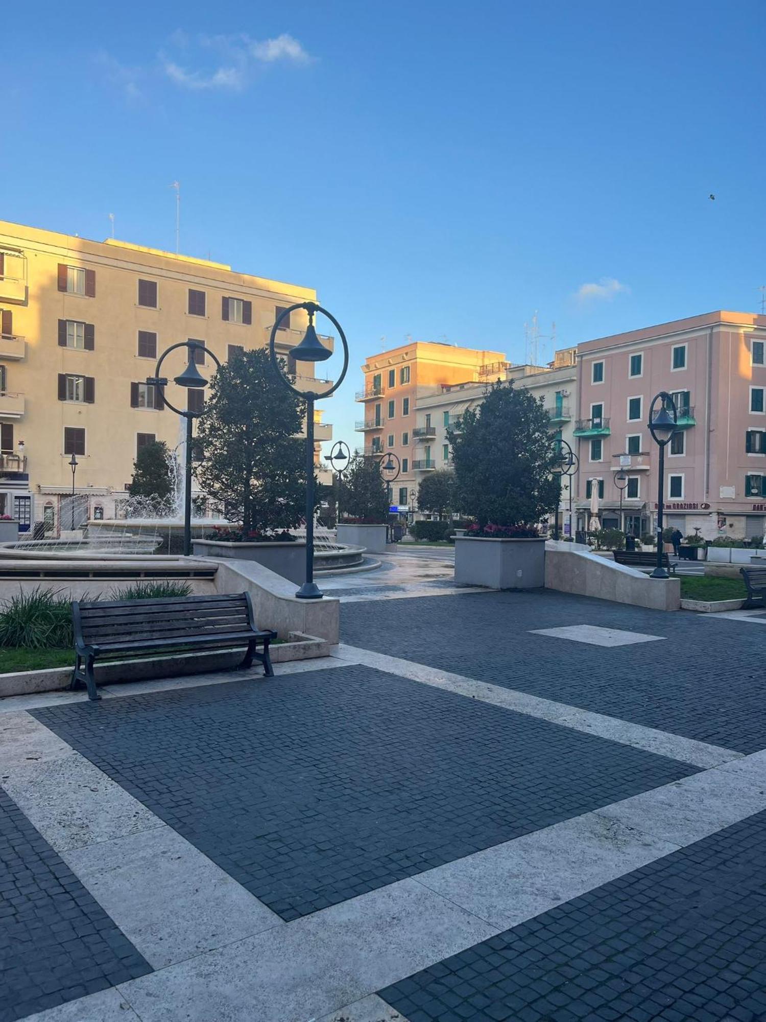 Hotel La Piazzetta Anzio Exterior foto